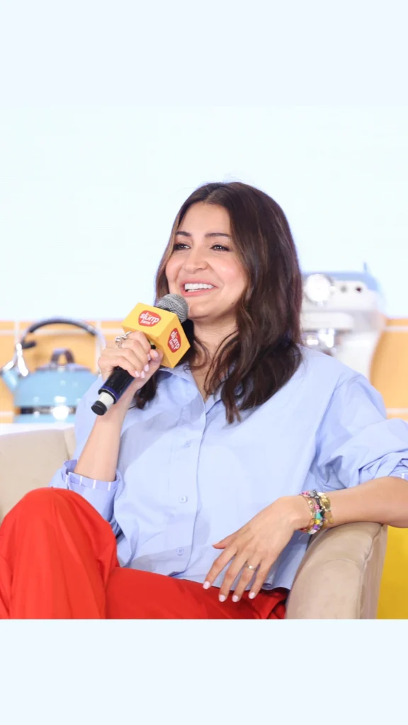  Beautiful Anushka Sharma Photos on HOT51