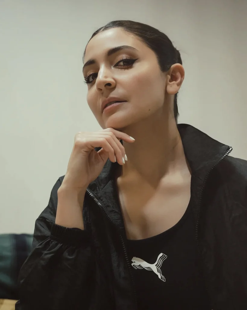  Beautiful Anushka Sharma Photos on HOT51