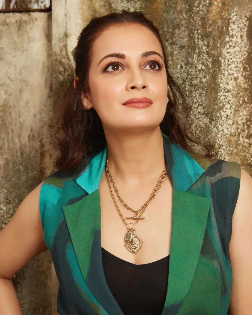 Beautiful Dia Mirza Photos on HOT51