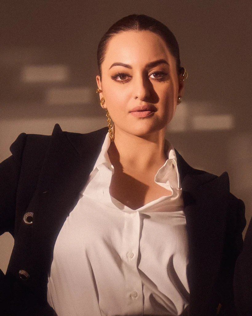 Beautiful Sonakshi Sinha Photos on HOT51 
