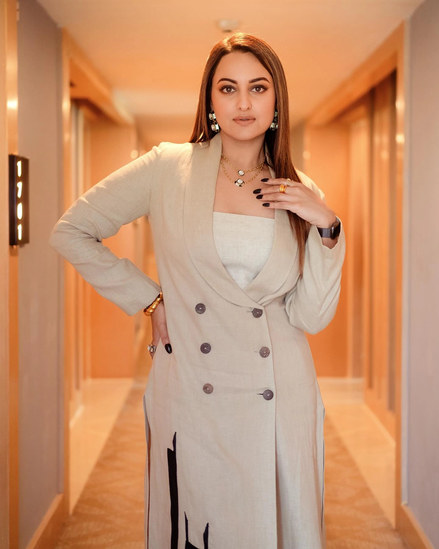 You are currently viewing Beautiful Sonakshi Sinha Photos on HOT51 Stunning Gallery