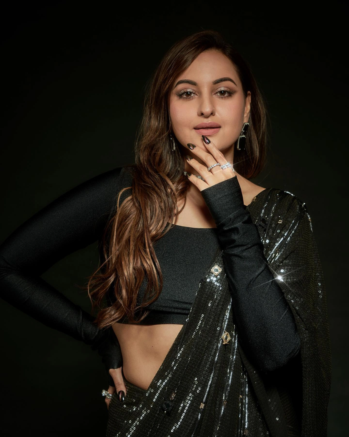 You are currently viewing Beautiful Stunning Sonakshi Sinha Photos on HOT51 A Must See