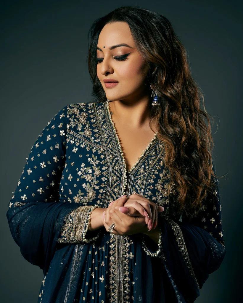  Beautiful Sonakshi Sinha Photos on HOT51