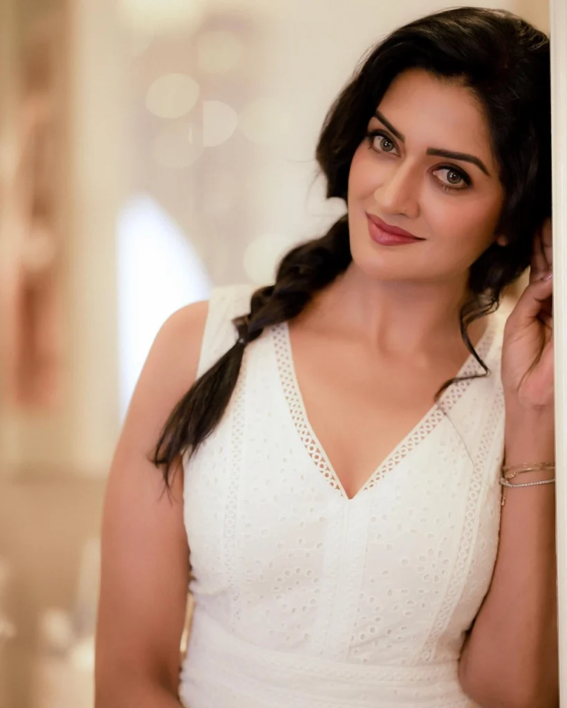  Beautiful Vimala Raman Photos on HOT51 