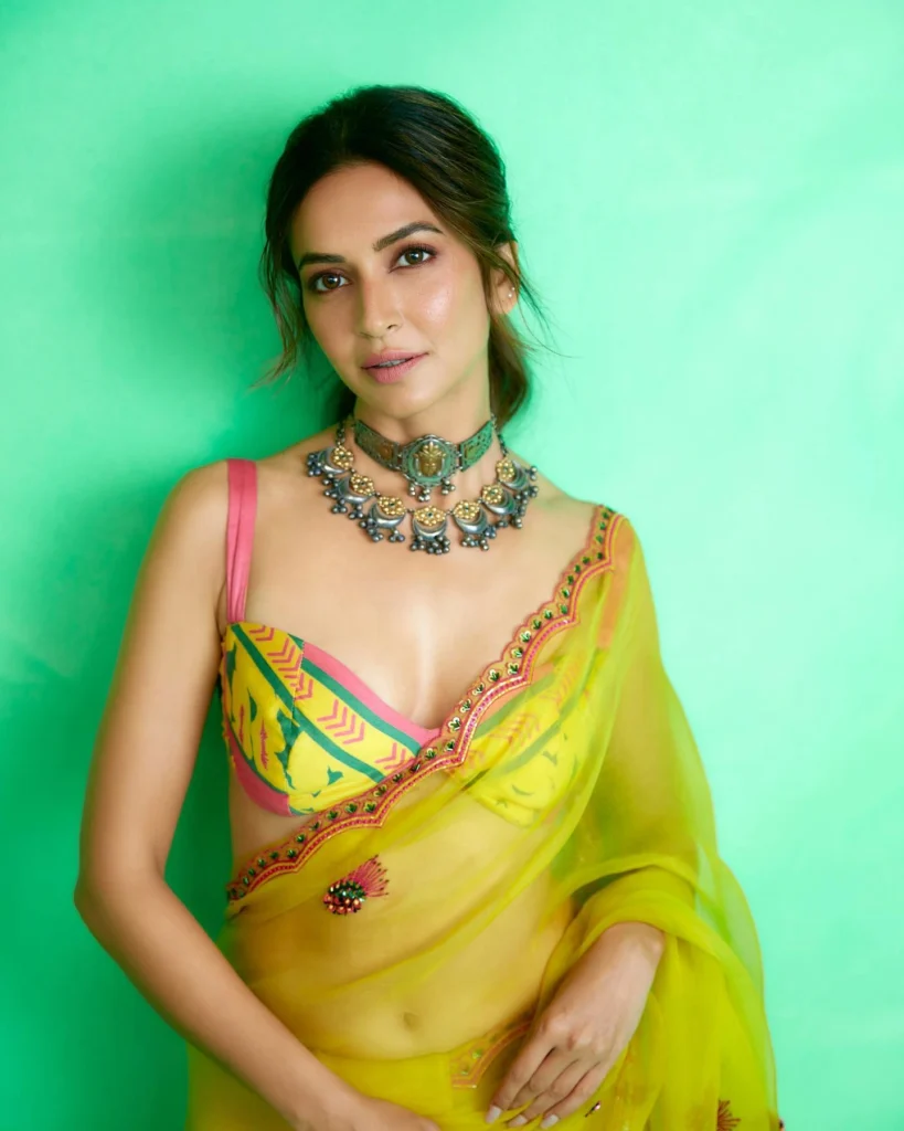  Kriti Kharbanda Photos on HOT51