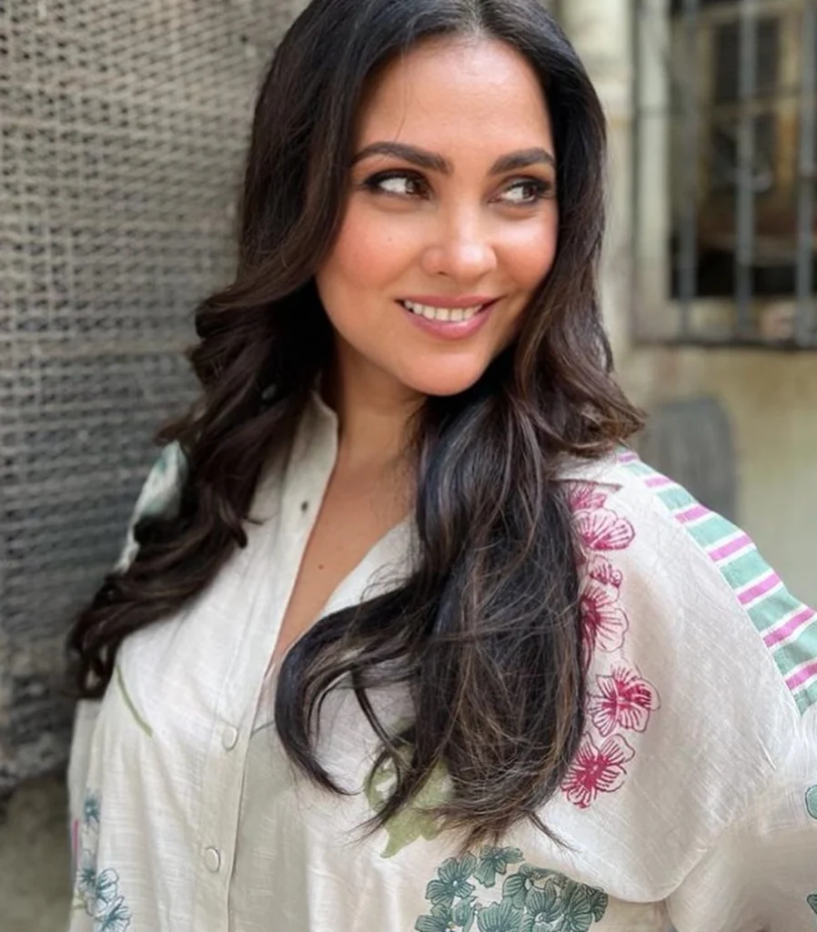 Lara Dutta Photos on HOT51 
