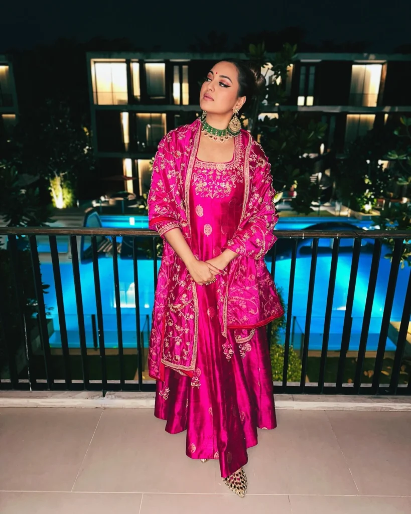 Sonakshi Sinha Beautiful Actress from Hot51