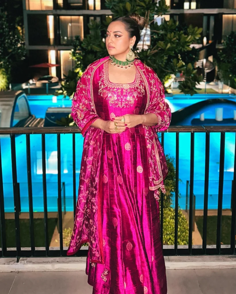 Sonakshi Sinha Beautiful Actress from Hot51