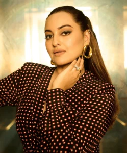 Read more about the article Beautiful Sonakshi Sinha Stunning Photos on HOT51 Platform