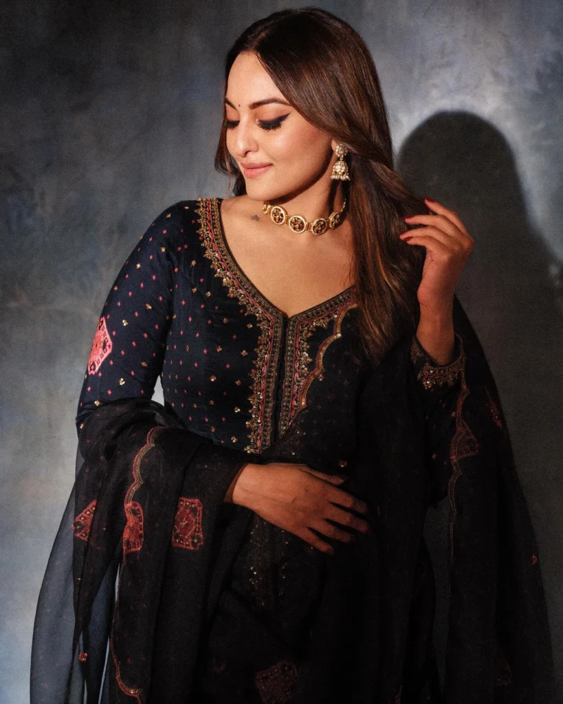  Sonakshi Sinha’s Stunning Photos on Hot51 Platform