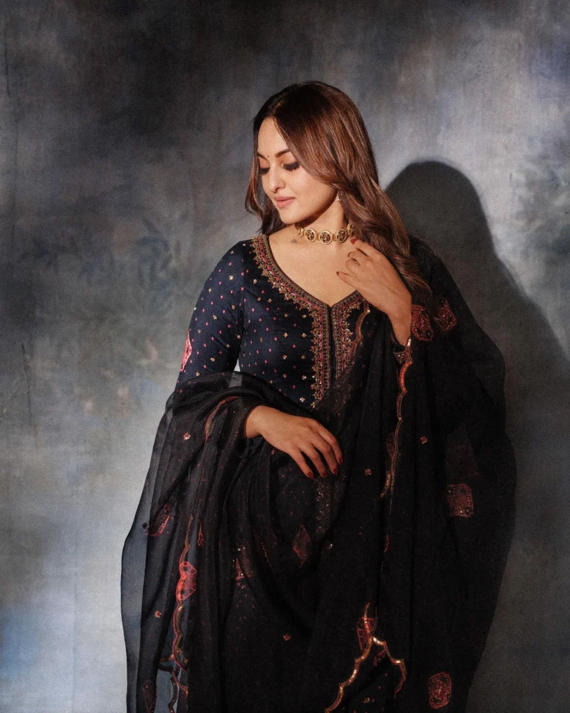  Sonakshi Sinha’s Stunning Photos on Hot51 Platform
