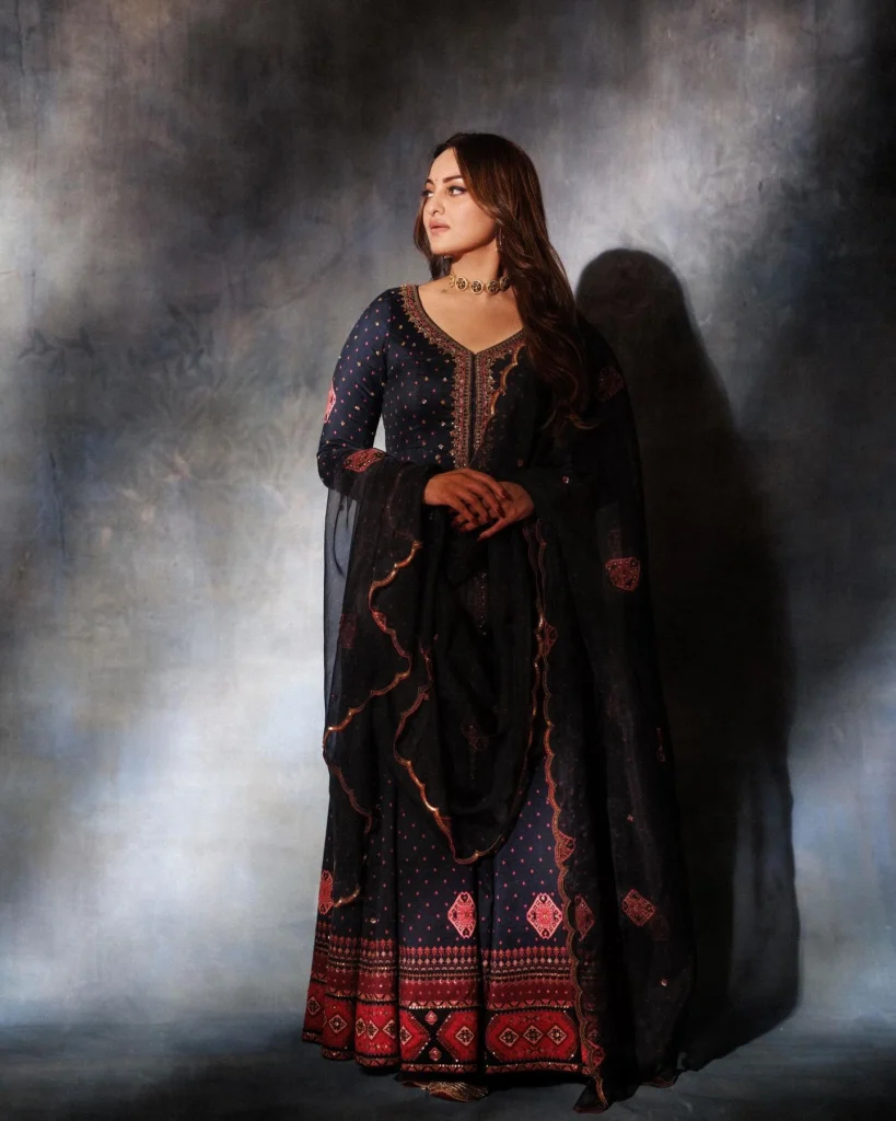  Sonakshi Sinha’s Stunning Photos on Hot51 Platform