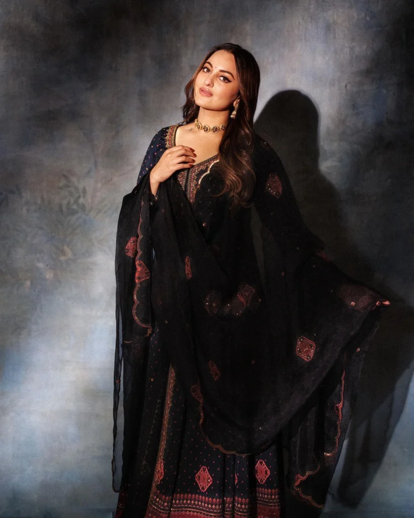 Sonakshi Sinha’s Stunning Photos on Hot51 Platform