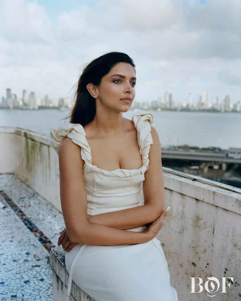  Stunning Deepika Padukone Photos on HOT51 Live Bling 