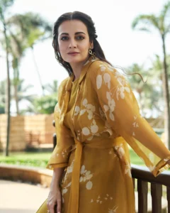 Read more about the article Beautiful Stunning Dia Mirza Photos on HOT51 Live App