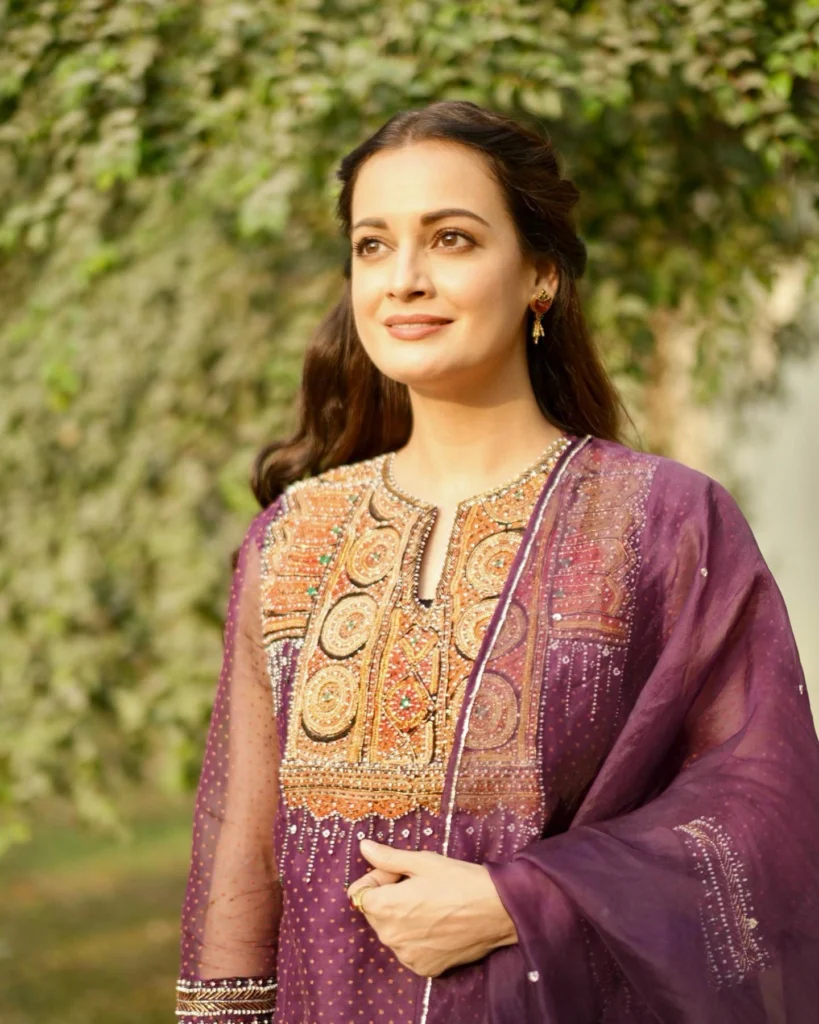 Stunning Dia Mirza Photos on HOT51