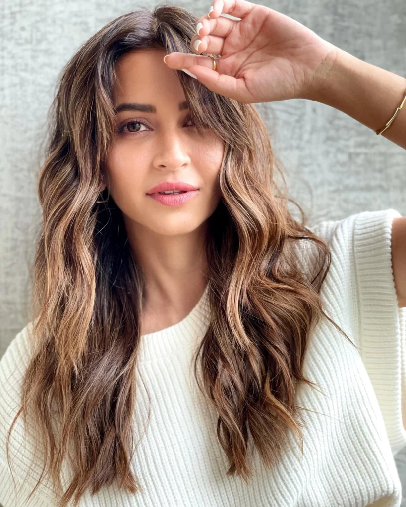 Stunning Kriti Kharbanda Photos on HOT51