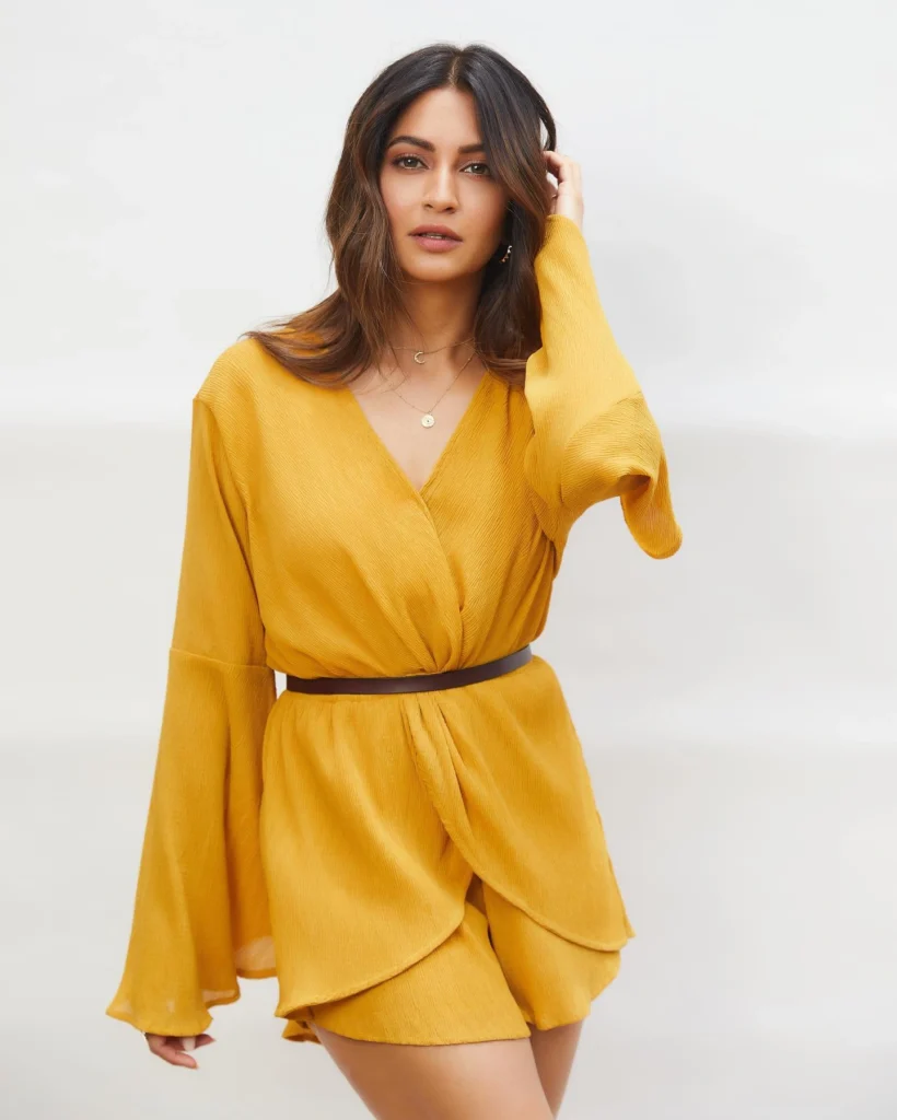 Stunning Kriti Kharbanda Photos on HOT51 App