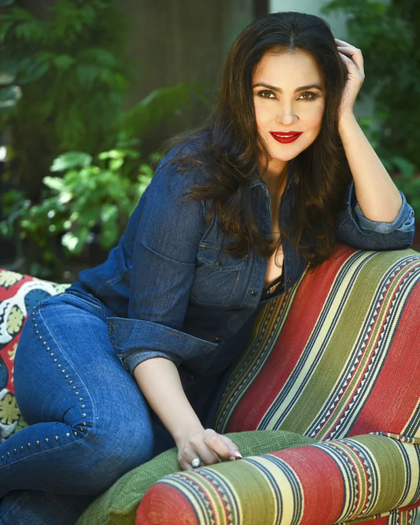 Stunning Lara Dutta Photos on HOT51
