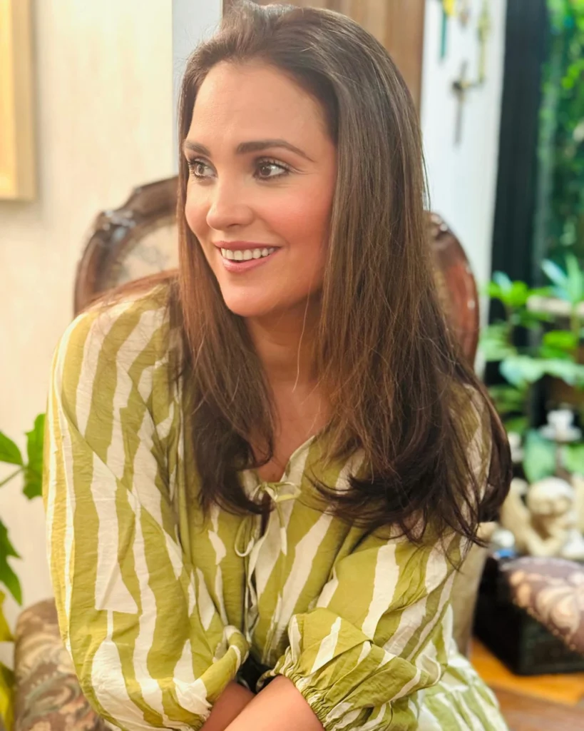Stunning Lara Dutta Photos on HOT51