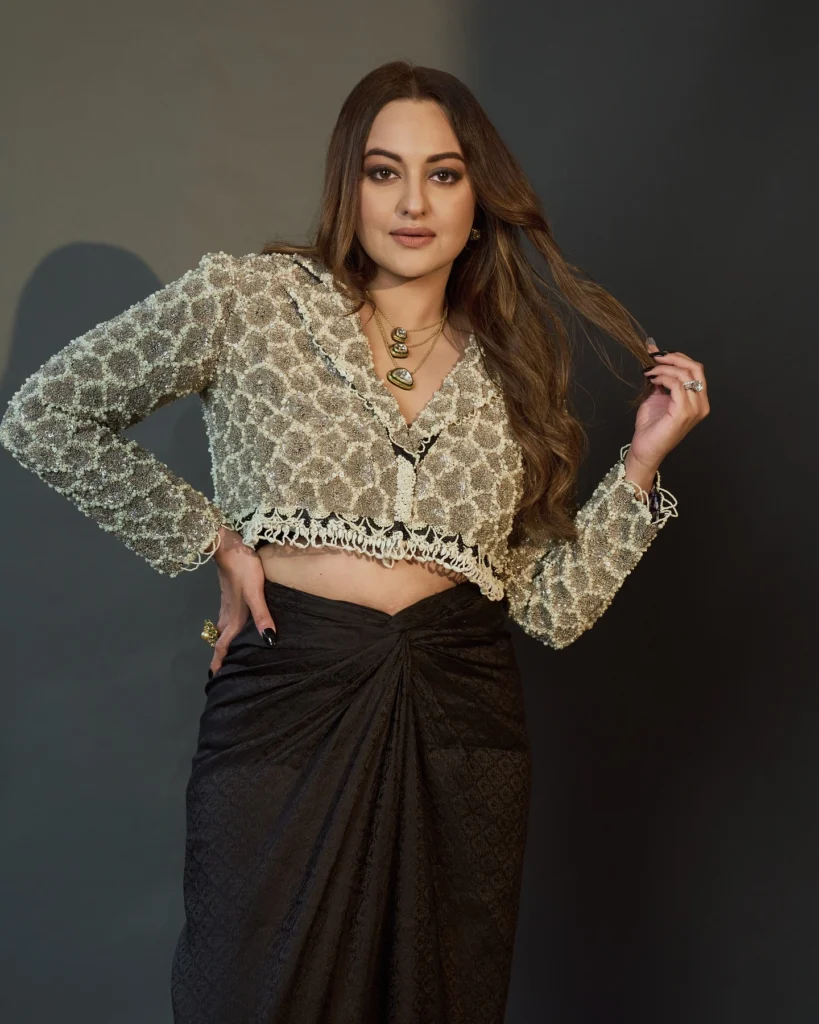 Stunning Sonakshi Sinha Photos on HOT51 