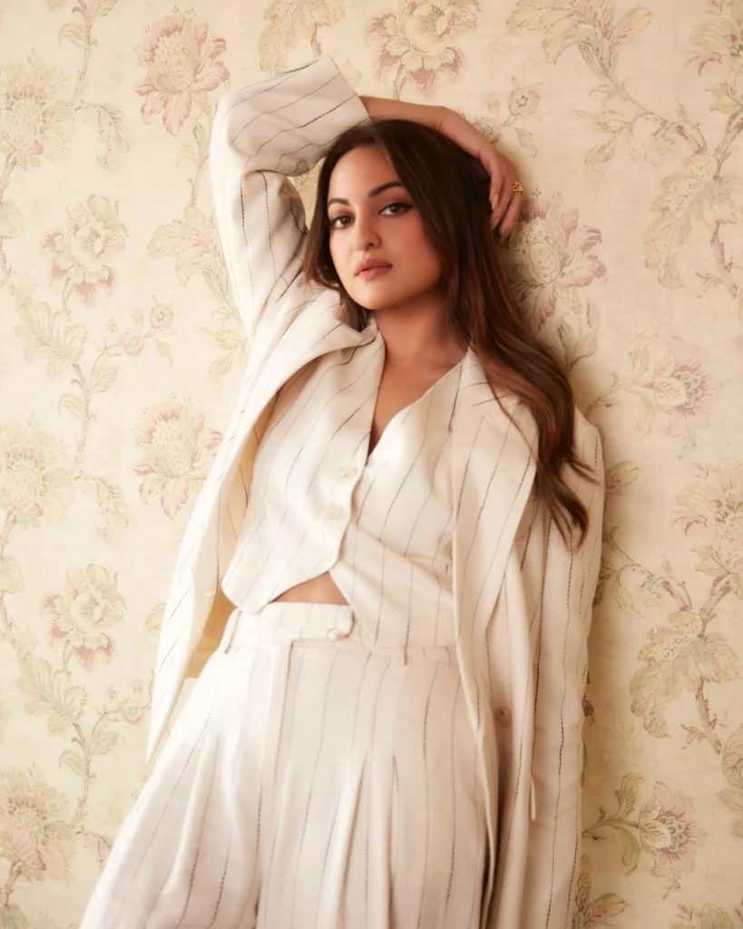  Stunning Sonakshi Sinha Photos on HOT51 