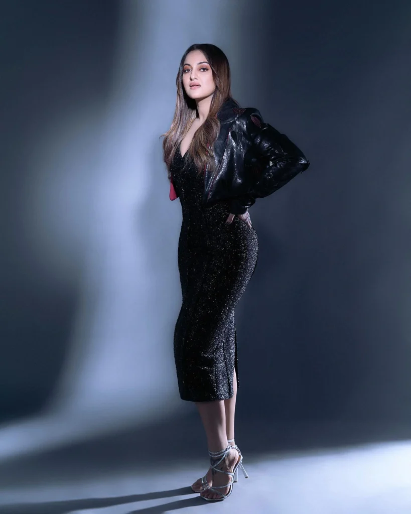 Stunning Sonakshi Sinha Photos on HOT51