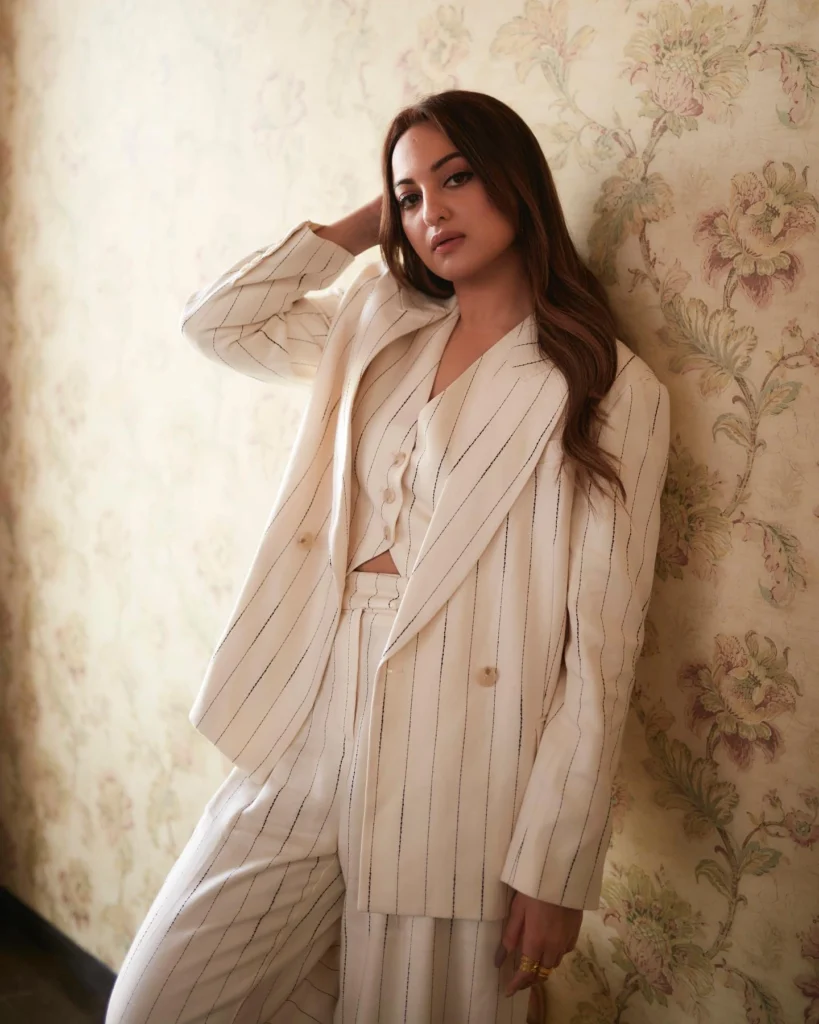  Stunning Sonakshi Sinha Photos on HOT51 