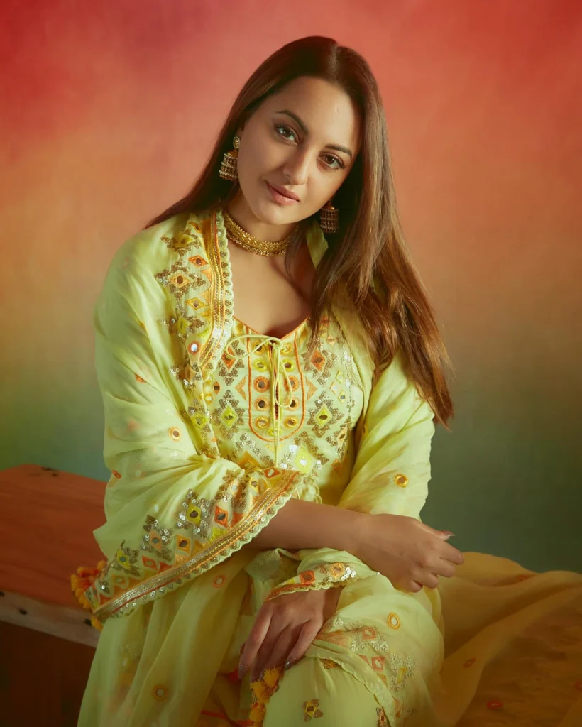  Stunning Sonakshi Sinha Photos on HOT51