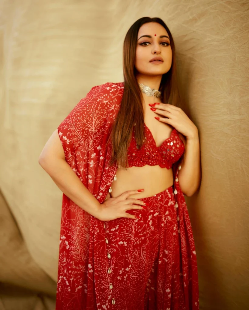  Stunning Sonakshi Sinha Photos on HOT51