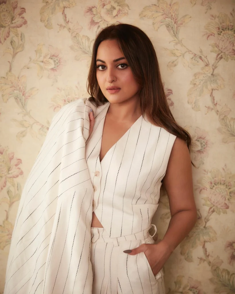  Stunning Sonakshi Sinha Photos on HOT51 