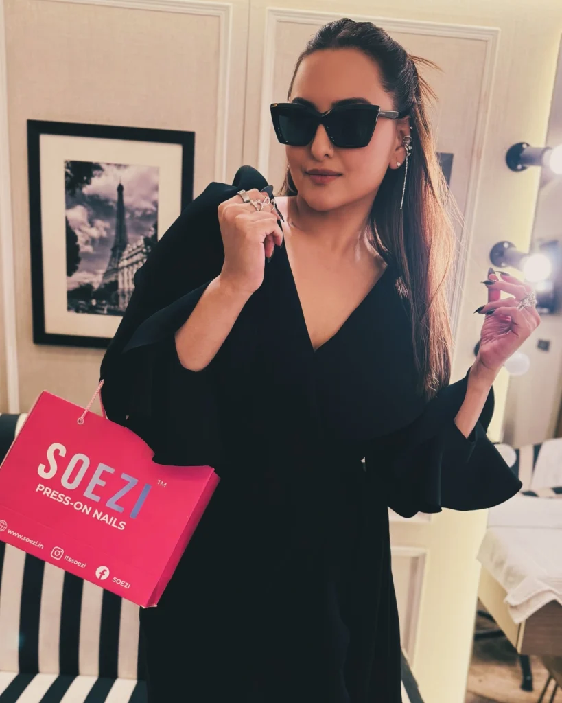 Stunning Sonakshi Sinha Photos on HOT51