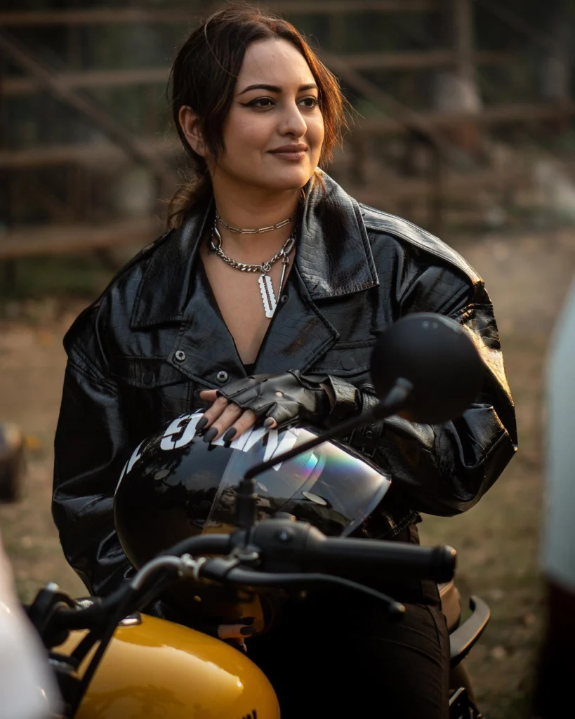  Stunning Sonakshi Sinha Photos on HOT51
