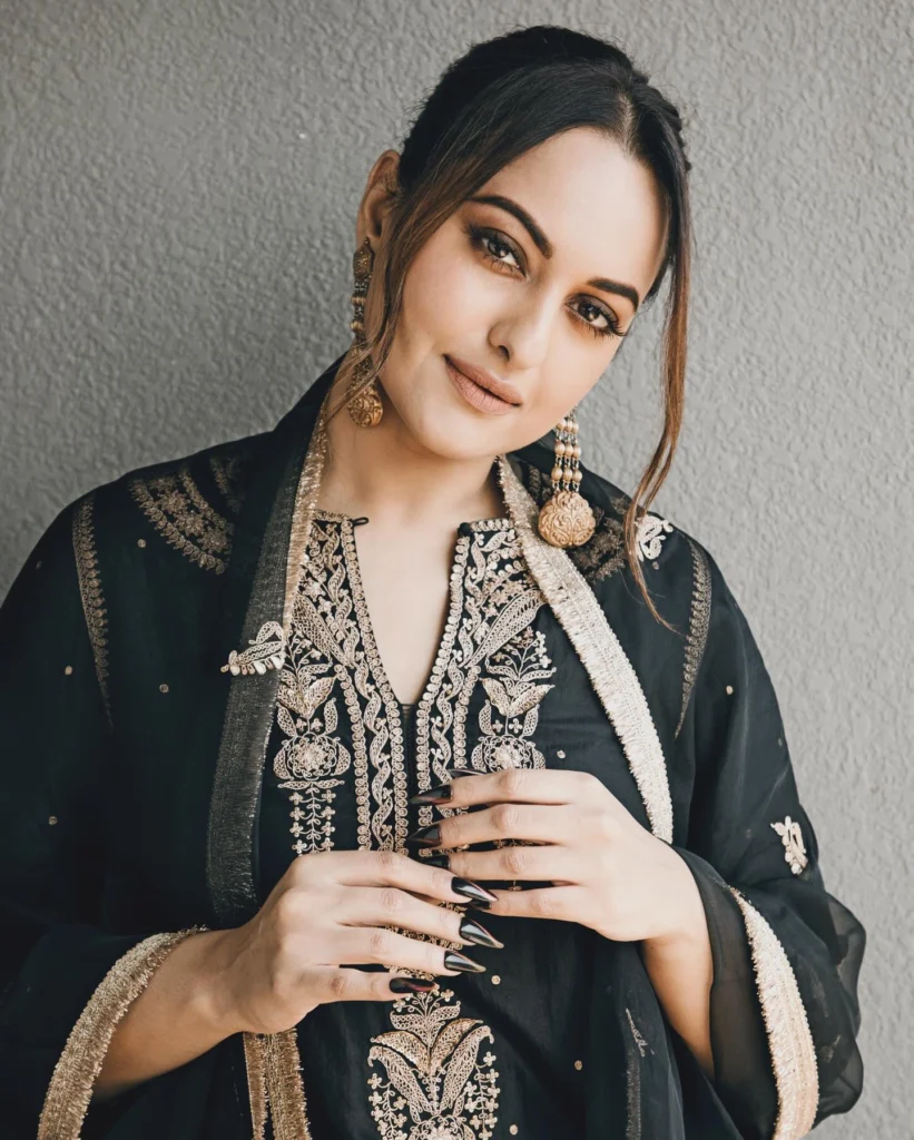 Stunning Sonakshi Sinha Photos on HOT51 Revealed!