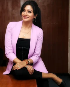 Read more about the article Beautiful Vimala Raman Stunning Photos on HOT51 Revealed