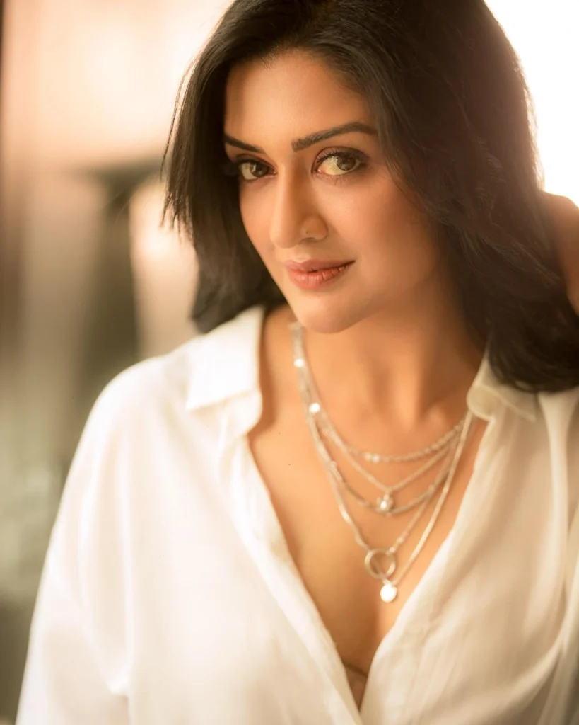 Vimala Raman Photos on HOT51