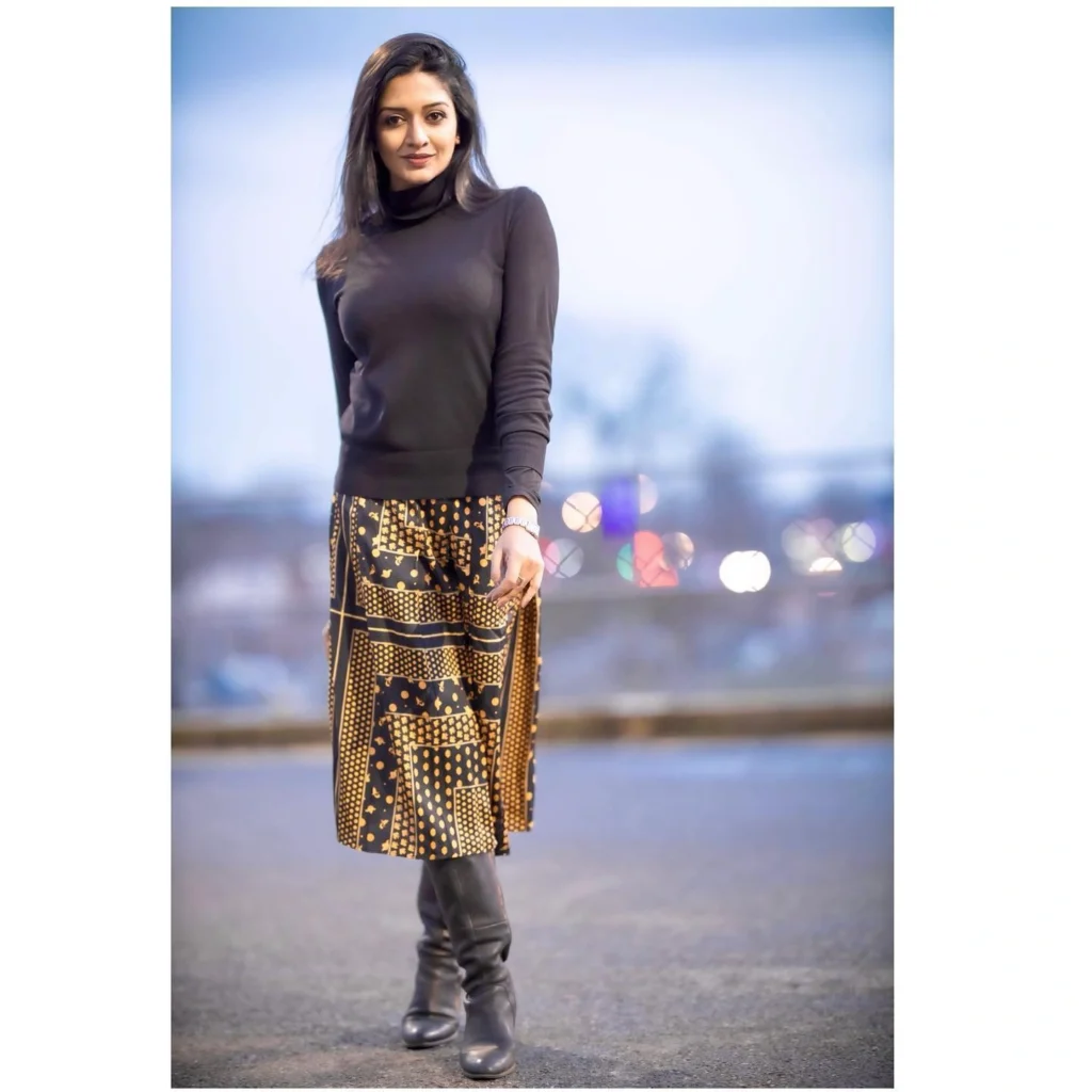 Vimala Raman's Stunning Photos on HOT51 