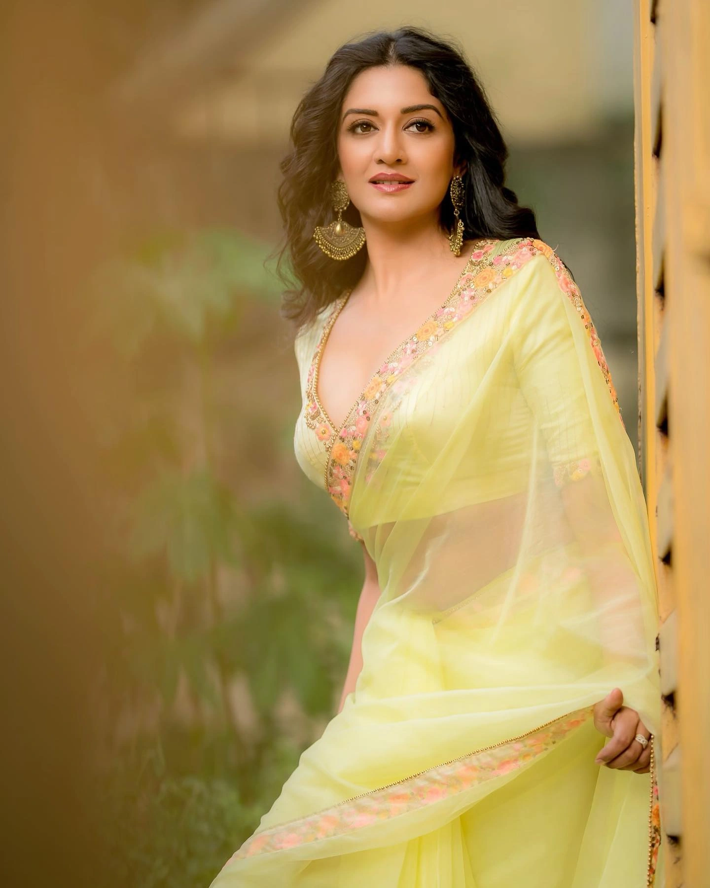 You are currently viewing Beautiful Vimala Raman Stunning Photos on HOT51 A Delight