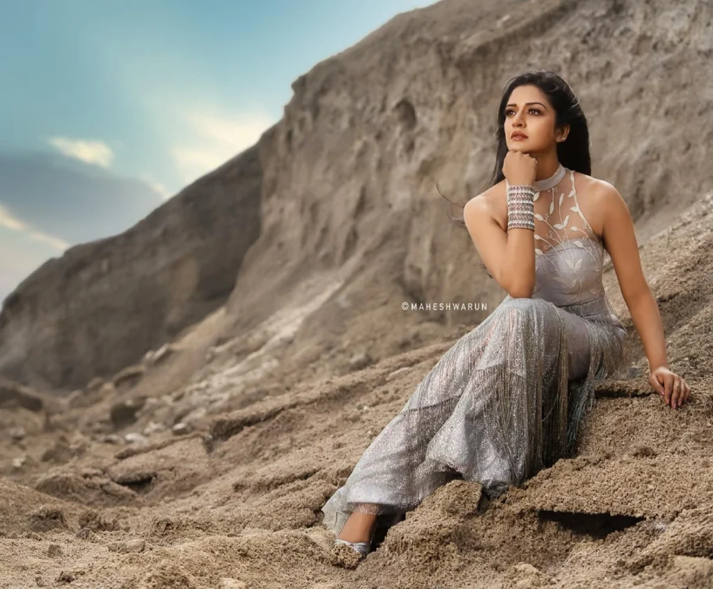  Vimala Raman's Stunning Photos on HOT51 Platform 