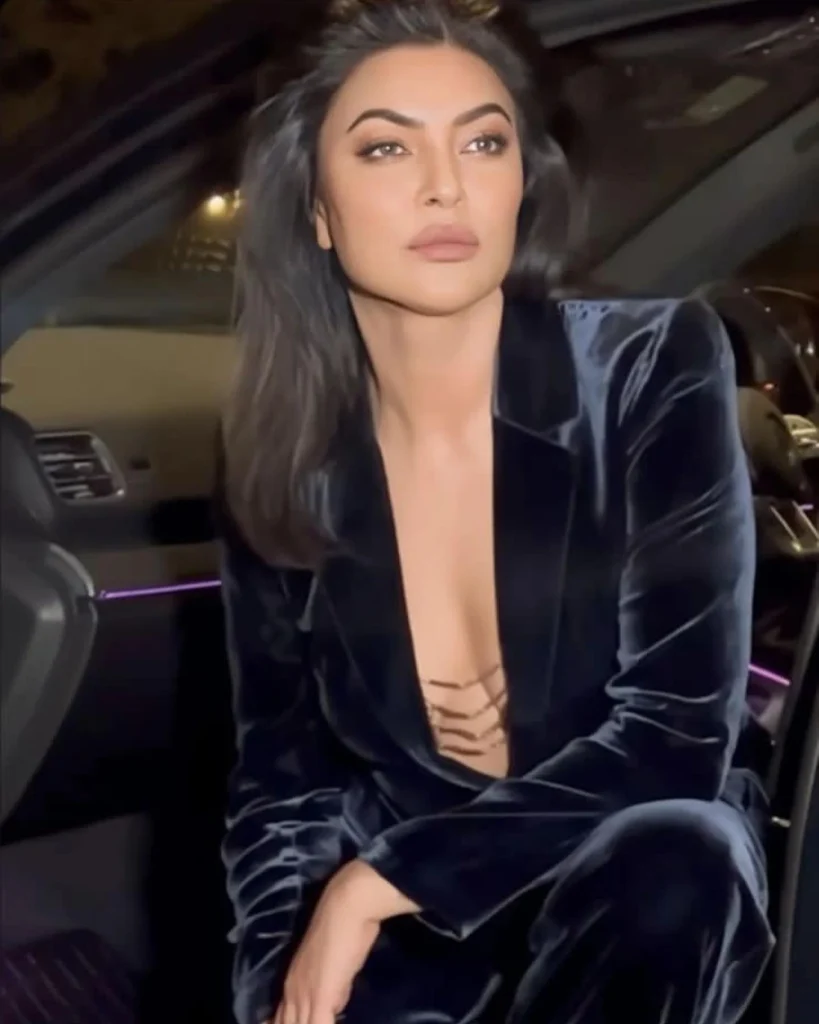 Stunning Sushmita Sen Photos on HOT51
