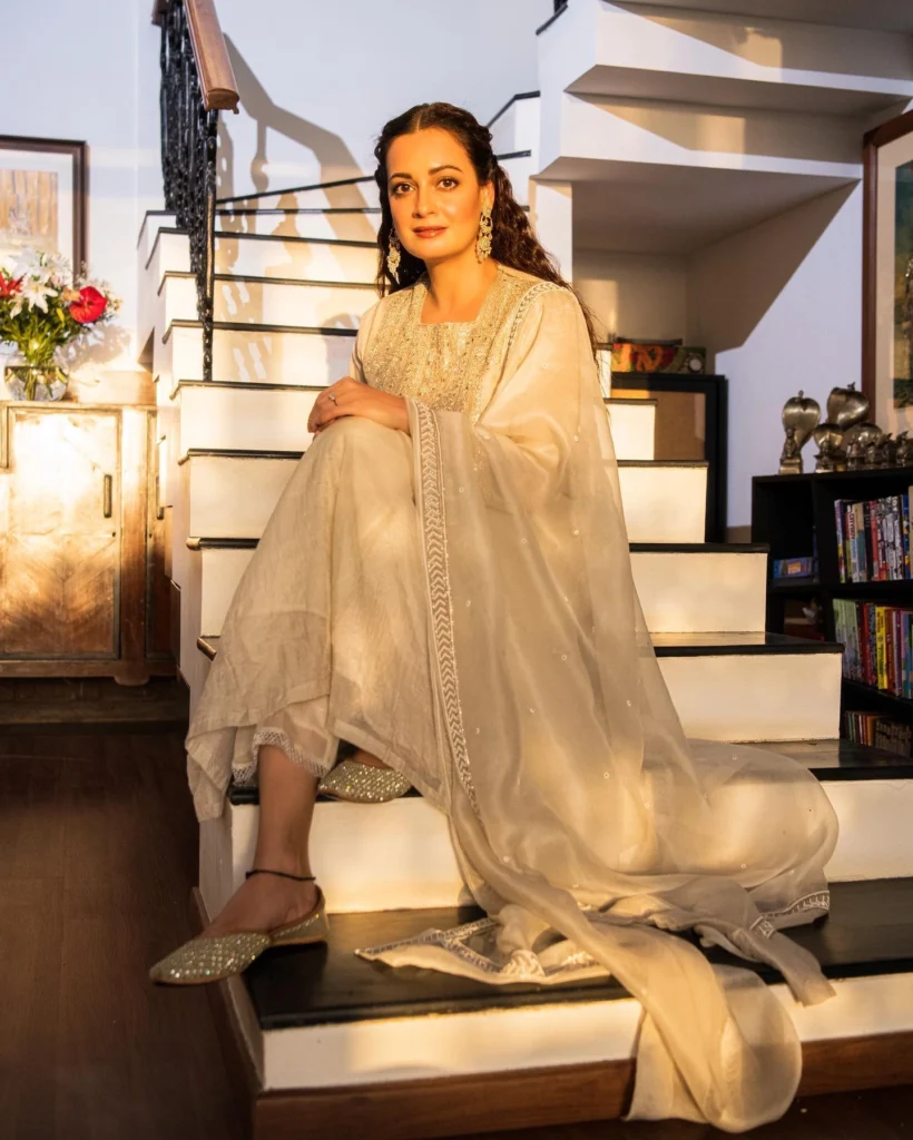 Stunning Dia Mirza Photos on HOT51